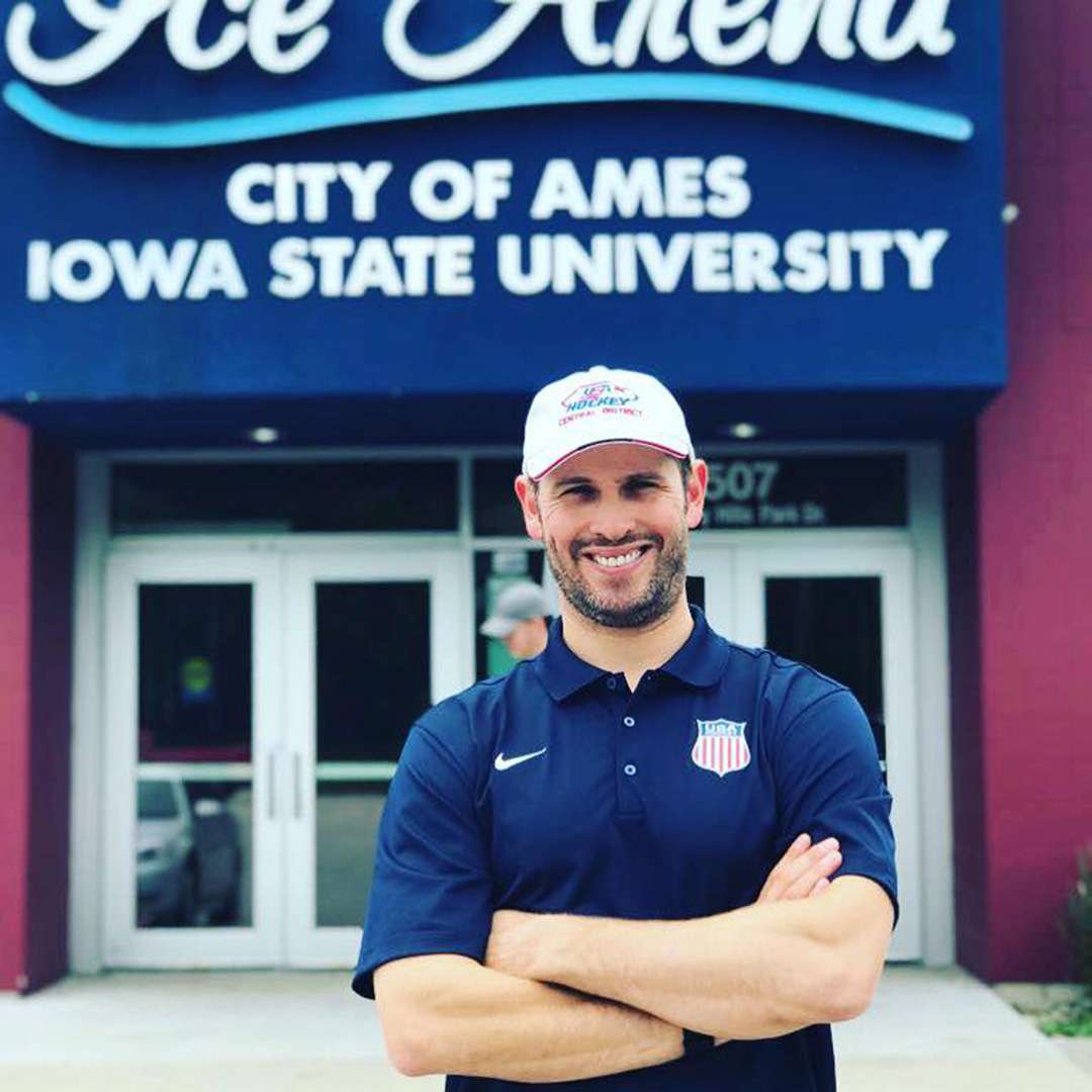 Gregor Baumgartner als USA-Hockey-Coach in Ames, Iowa